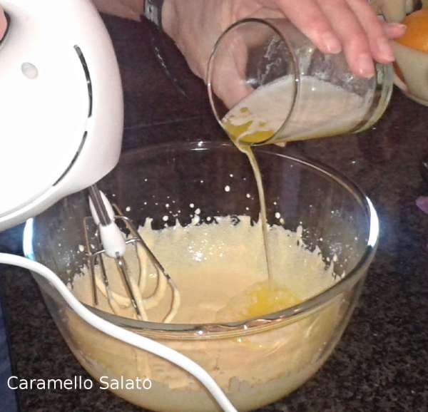 Una volta montati unire metà del burro fuso