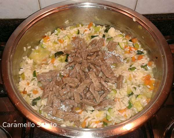 risotto-con-verdure-e-straccetti-di-manzo