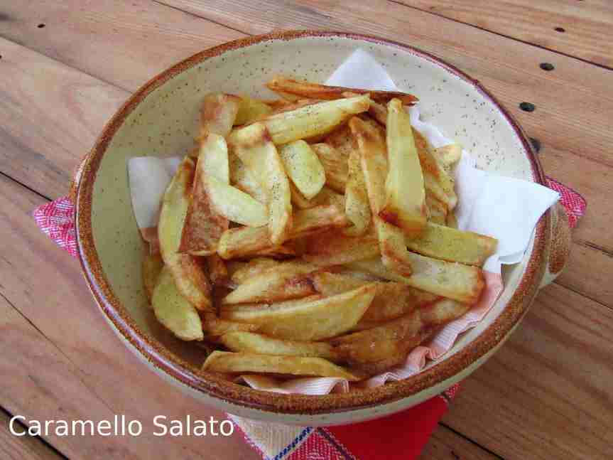 Patate fritte a&nbsp;mezzaluna