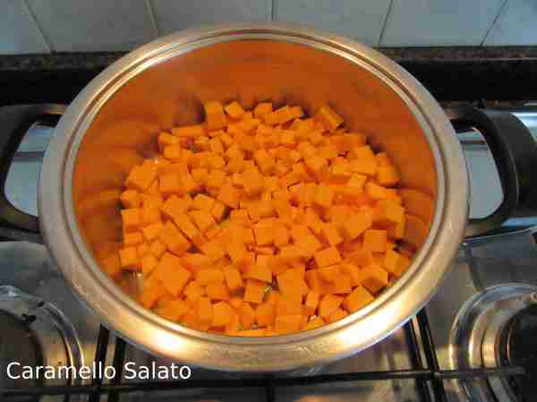 Ricetta Spatzle alla zucca e noci Ricetta Spatzle alla zucca e noci