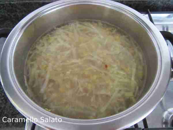 Ricetta zuppa di farro castagne e funghi