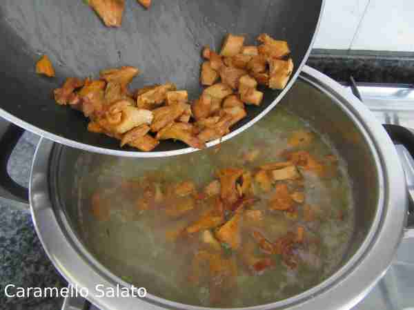 Ricetta zuppa di farro castagne e funghi