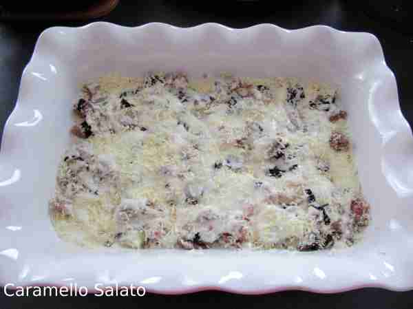 Ricetta lasagne al forno con radicchio e salsiccia