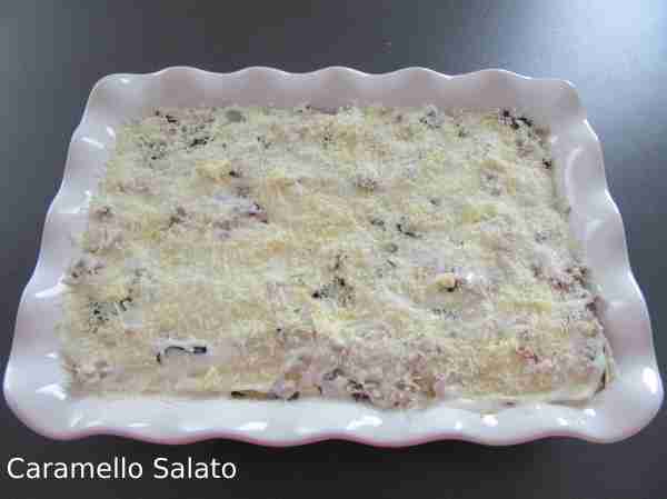 Ricetta lasagne al forno con radicchio e salsiccia