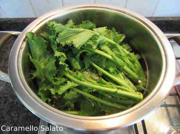 Ricetta orecchiette con cime di rapa Ricetta orecchiette con cime di rapa