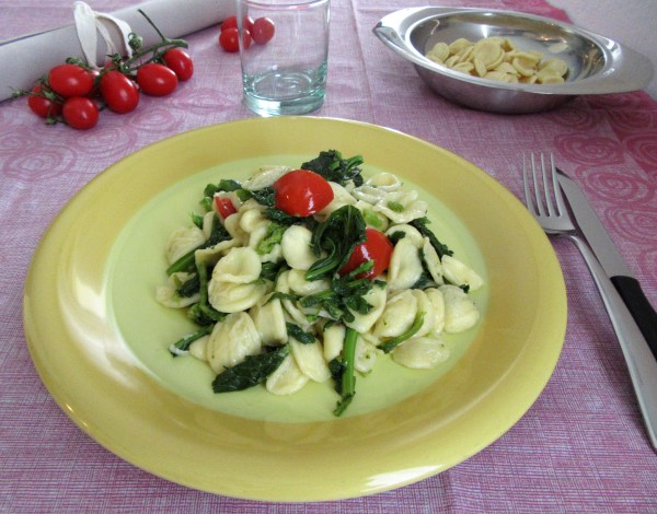 Ricetta orecchiette con cime di rapa Ricetta orecchiette con cime di rapa
