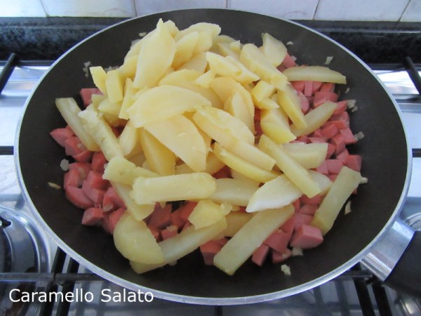 Insalata di wurstel e patate ricetta