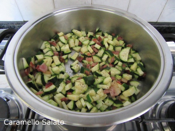 Risotto con zucchine e speck ricetta Risotto con zucchine e speck ricetta