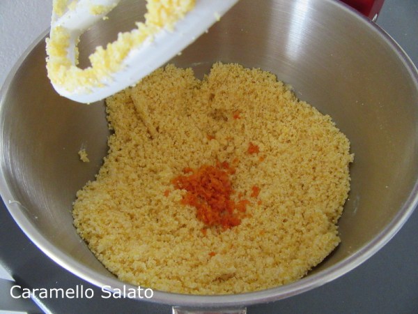 Biscotti di mais all'arancia