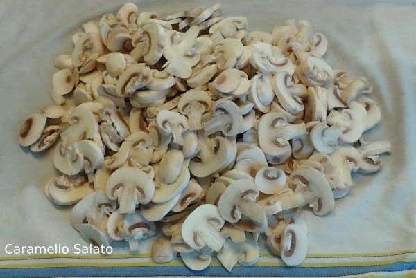 crespelle-ai-funghi-e-formaggio