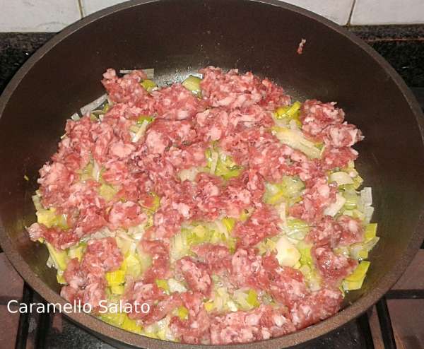 orzotto-porro-e-salsiccia-caramello-salato