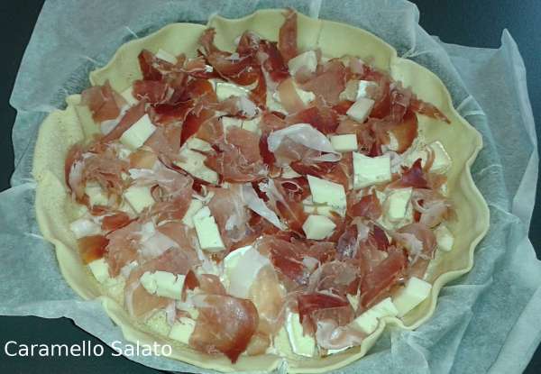 Torta-salata-speck-e-formaggio