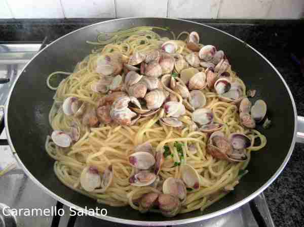 Ricetta spaghetti alle vongole