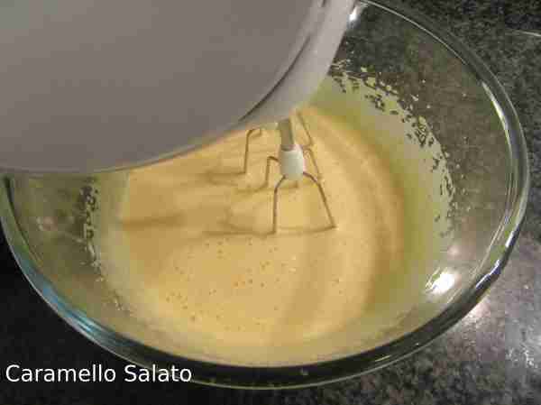 Ricetta Torta Bavarese ai tre cioccolati
